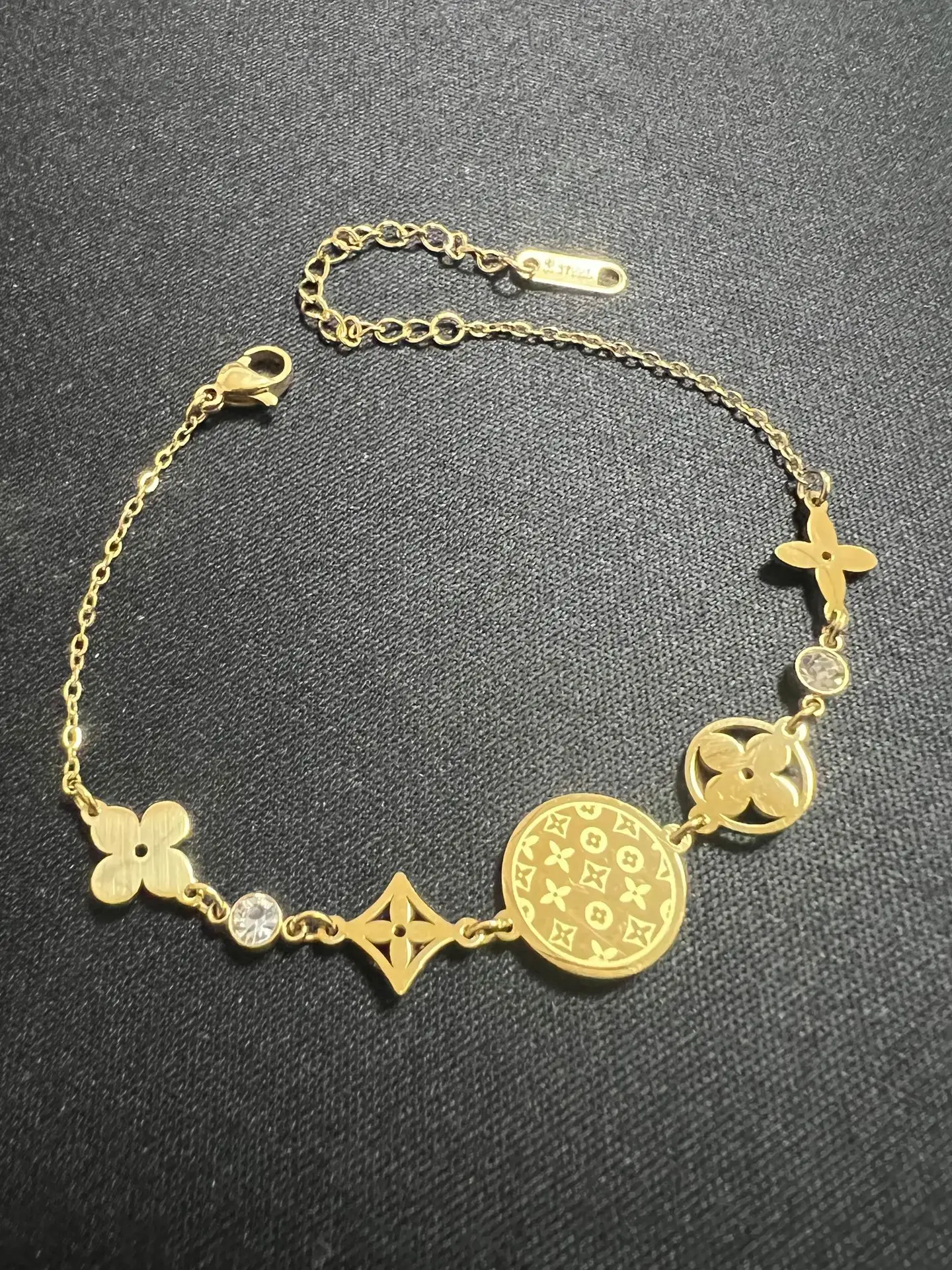 Real Gold Four Leaf Flower Bracelet for Women - Image 4