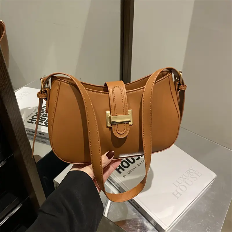 White Textured Retro Shoulder Bag for Women 2024 - Image 6