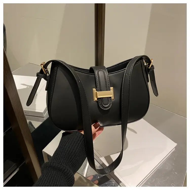 White Textured Retro Shoulder Bag for Women 2024 — feature 11