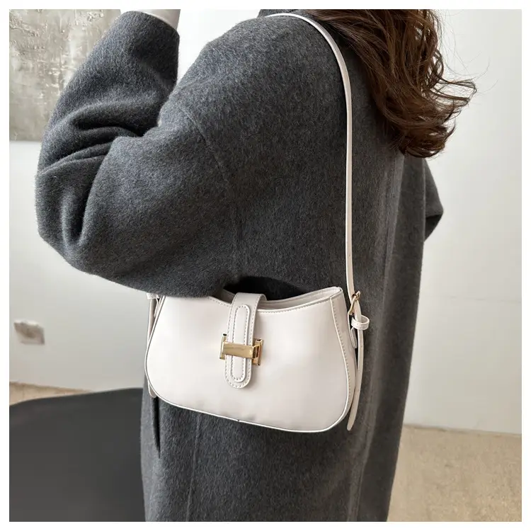 White Textured Retro Shoulder Bag for Women 2024 — feature 16