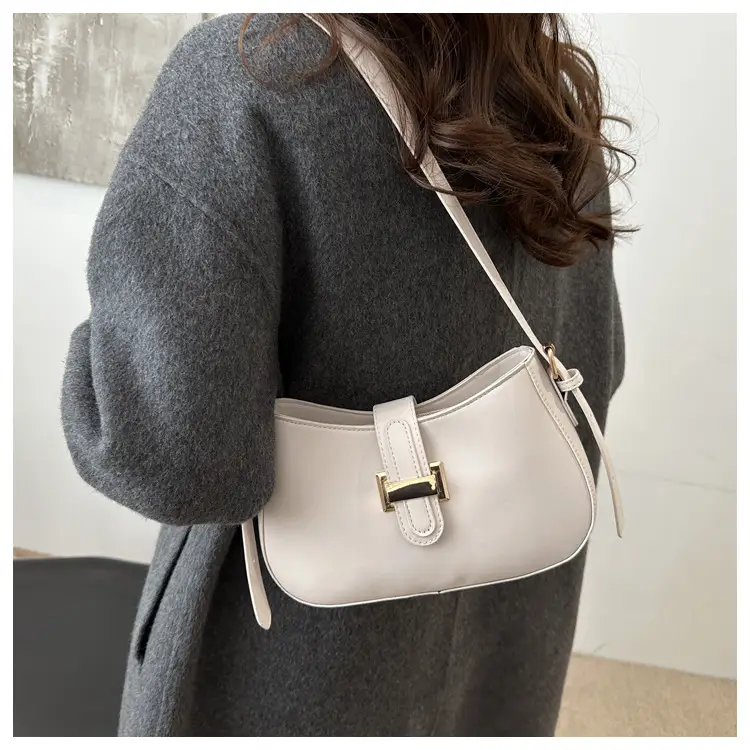 White Textured Retro Shoulder Bag for Women 2024 — feature 17