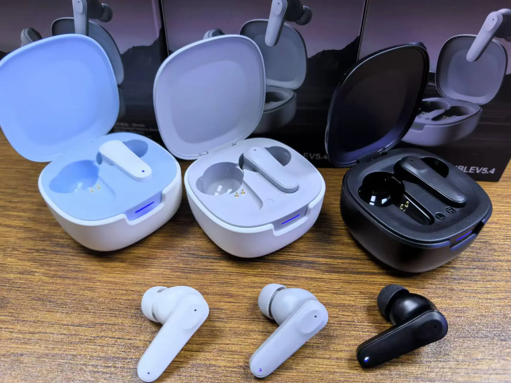 Binaural Bluetooth Headset with Noise Cancellation — feature 5