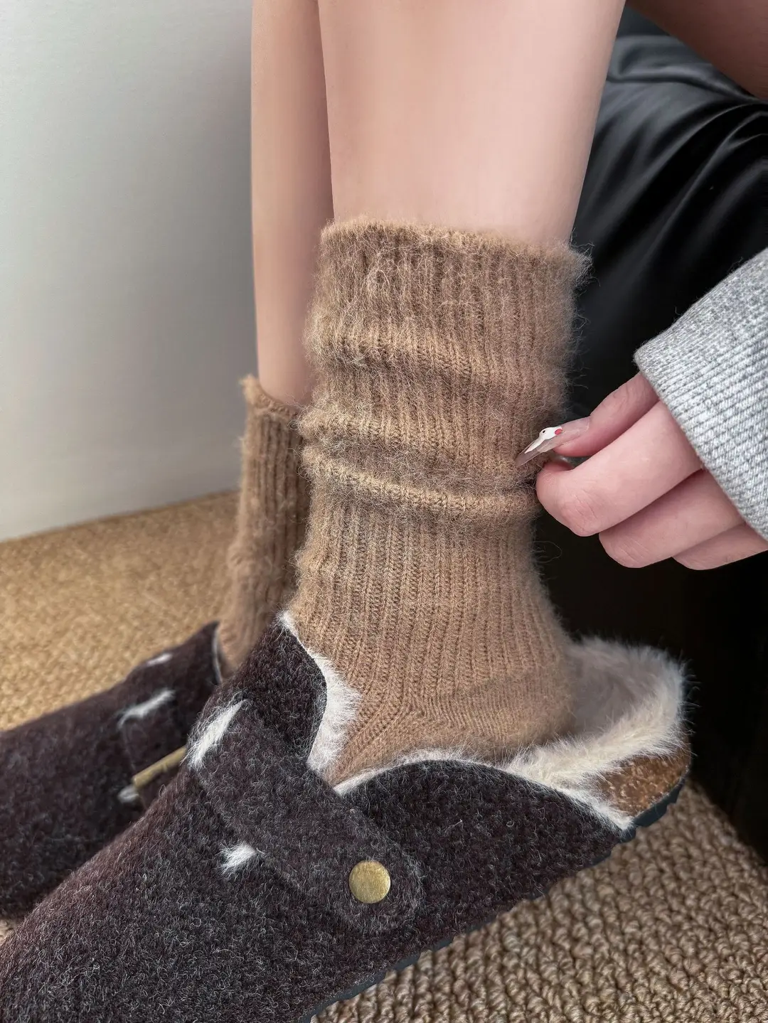 Wool socks children's autumn and winter Maillard socks padded warm cashmere stockings winter Birkenneth shoes piled socks — feature 12