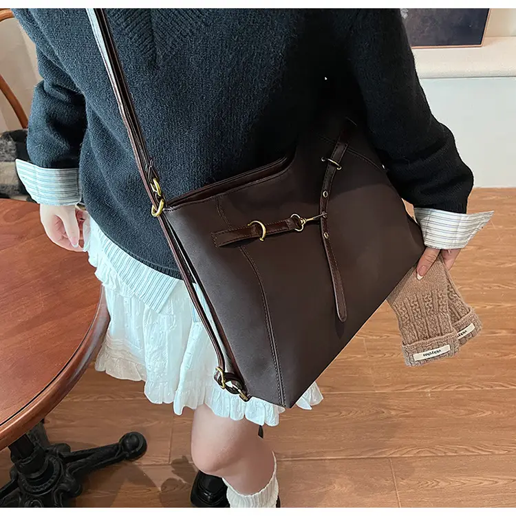 Maillard Women's Large Capacity Crossbody Bag — feature 26