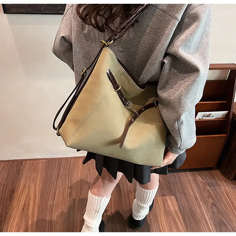 Maillard Women's Large Capacity Crossbody Bag — feature 31