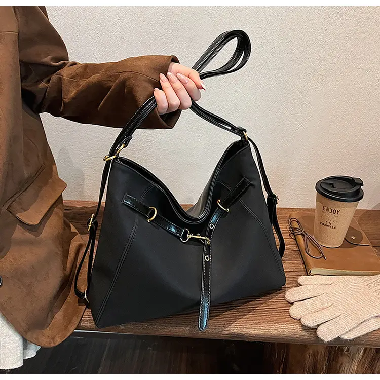Maillard Women's Large Capacity Crossbody Bag — feature 37