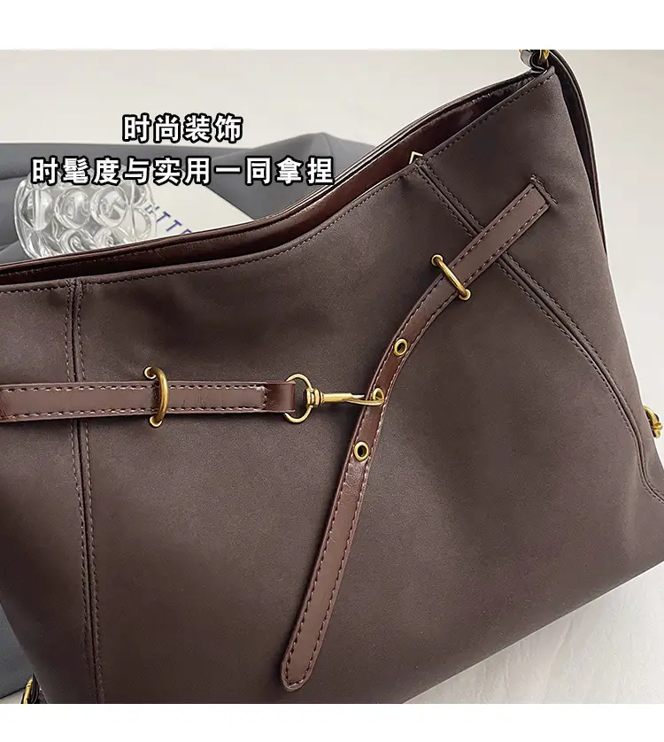 Maillard Women's Large Capacity Crossbody Bag — feature 5