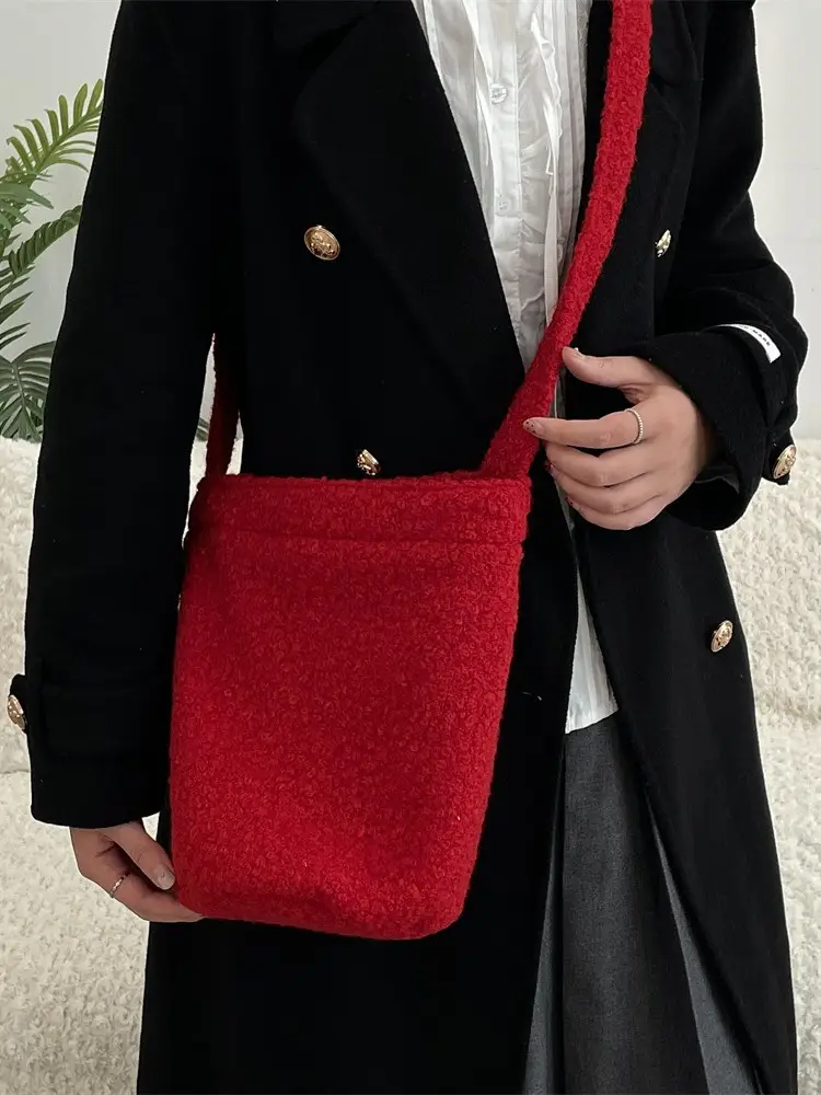Pink Korean Plush Bucket Bag for Students Winter Commute