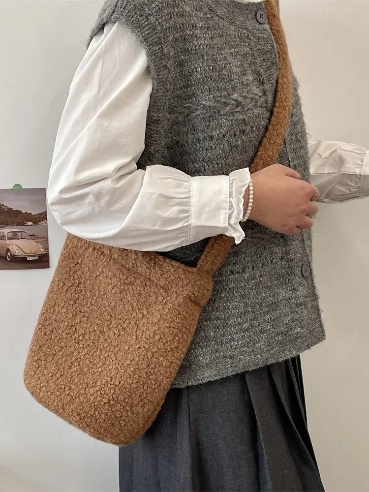 Pink Korean Plush Bucket Bag for Students Winter Commute