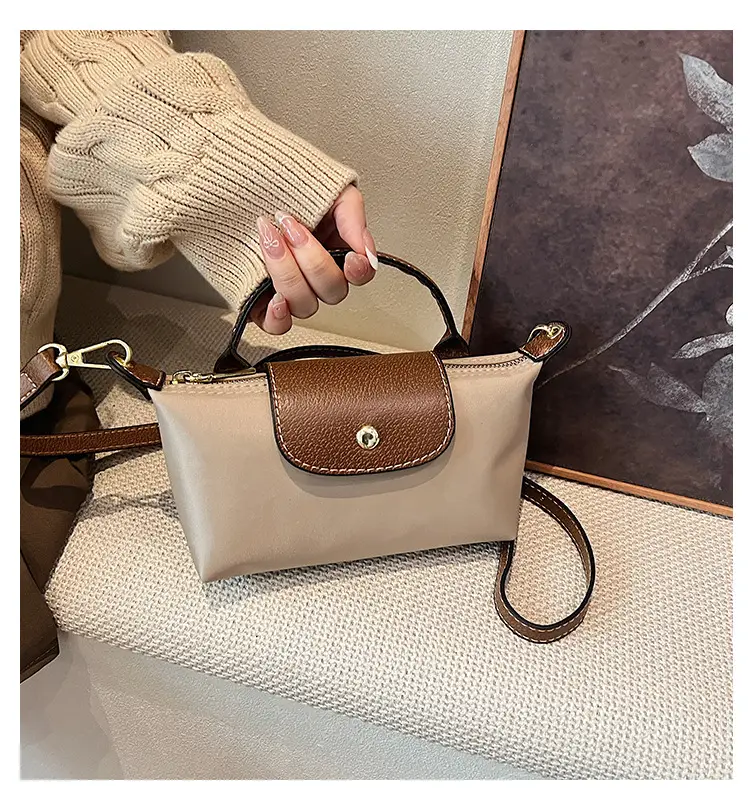 Retro Brown Nylon Crossbody Bag for Women 2025 — feature 3