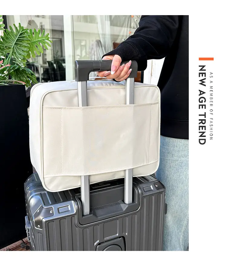 Cute Bear Print Large Capacity Travel Bag — feature 9