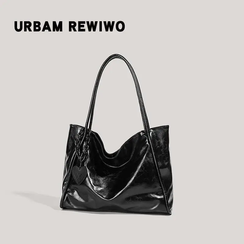 Black Heart Pendant Tote Bag for Women 2026