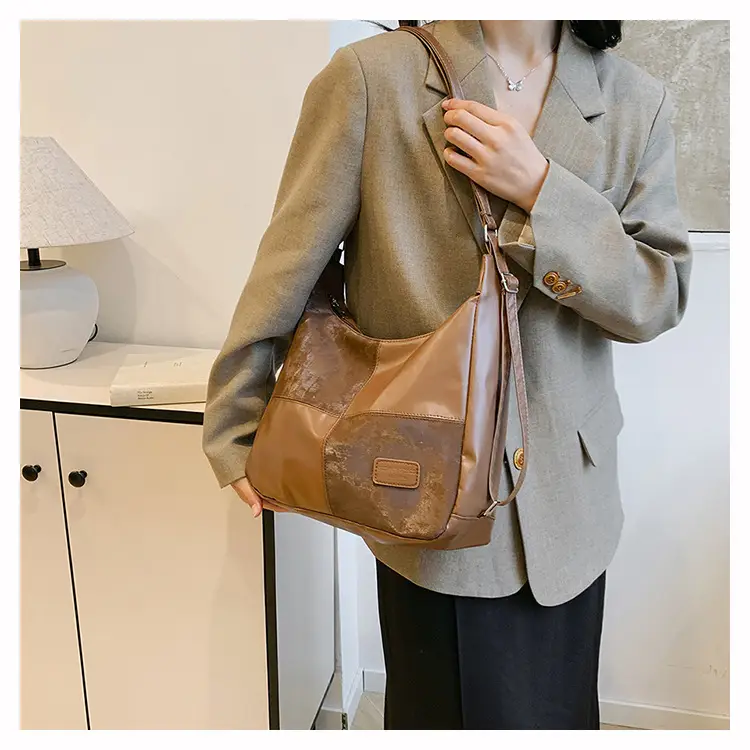 Women's Multifunctional Tote Bag Brown Leather — feature 9