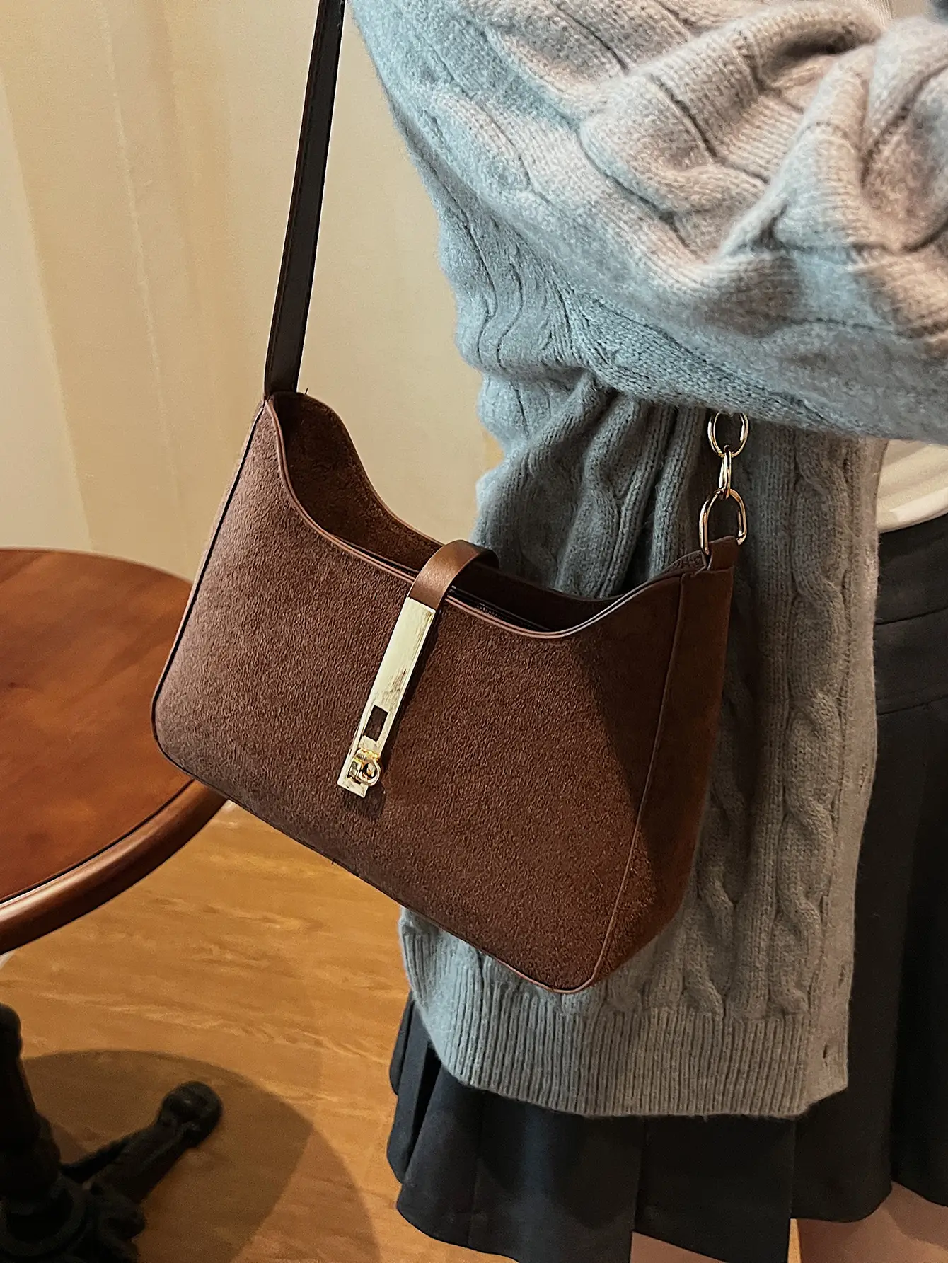 Brown Korean Style Shoulder Bag for Women 2024 - Image 7