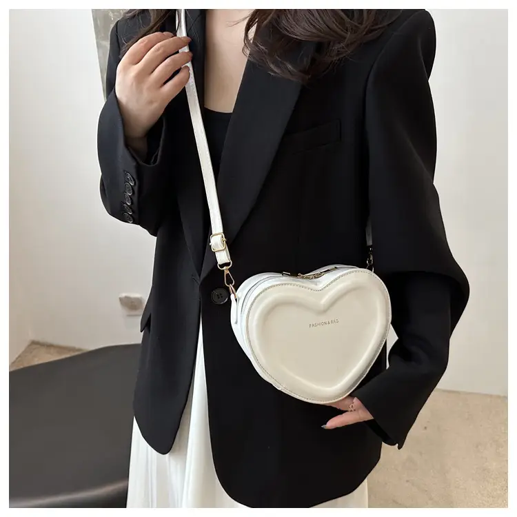 Heart Shaped Green Women's Crossbody Bag - Image 13