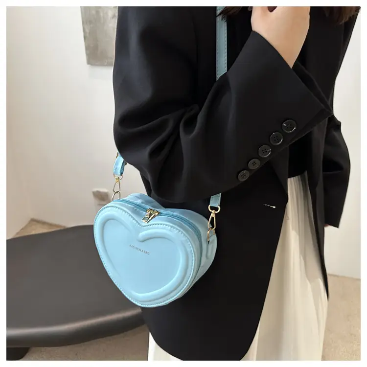 Heart Shaped Green Women's Crossbody Bag — feature 10
