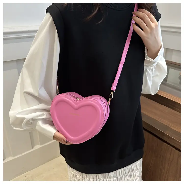 Heart Shaped Green Women's Crossbody Bag — feature 17