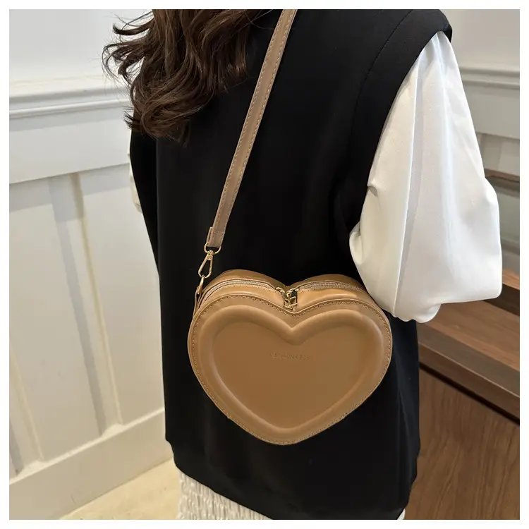 Heart Shaped Green Women's Crossbody Bag — feature 19