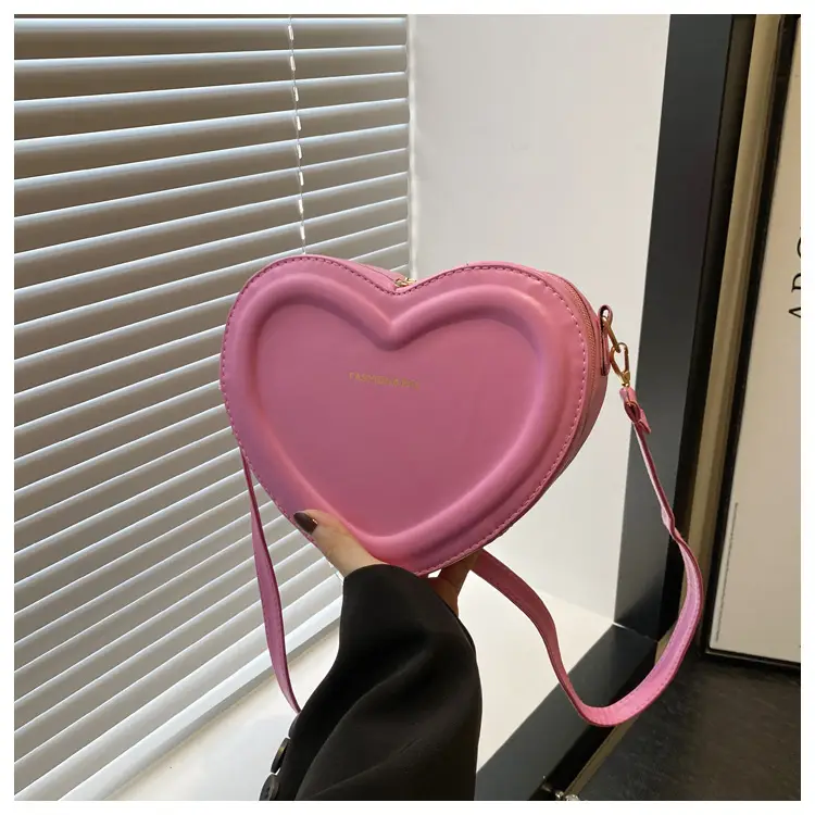 Heart Shaped Green Women's Crossbody Bag — feature 25