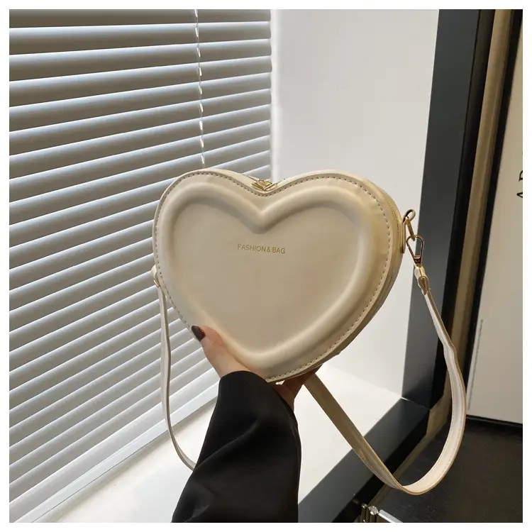 Heart Shaped Green Women's Crossbody Bag - Image 10
