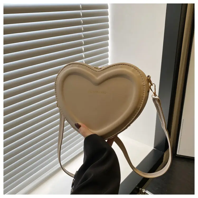 Heart Shaped Green Women's Crossbody Bag - Image 6