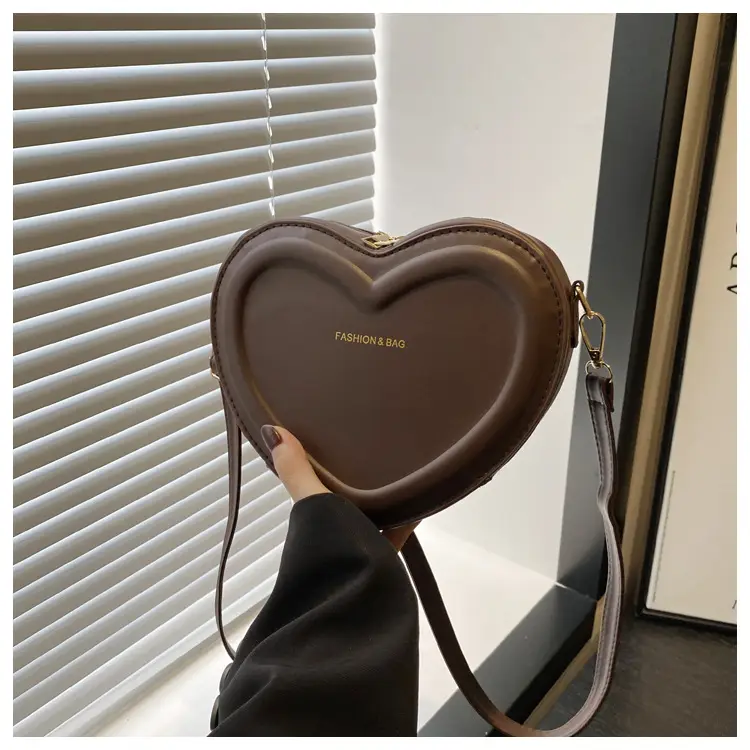 Heart Shaped Green Women's Crossbody Bag - Image 7