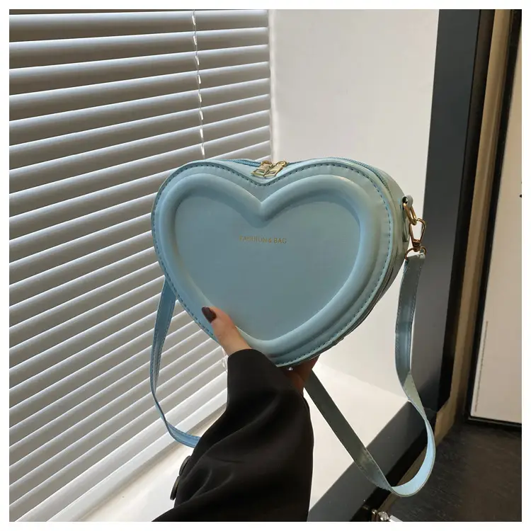 Heart Shaped Green Women's Crossbody Bag - Image 9