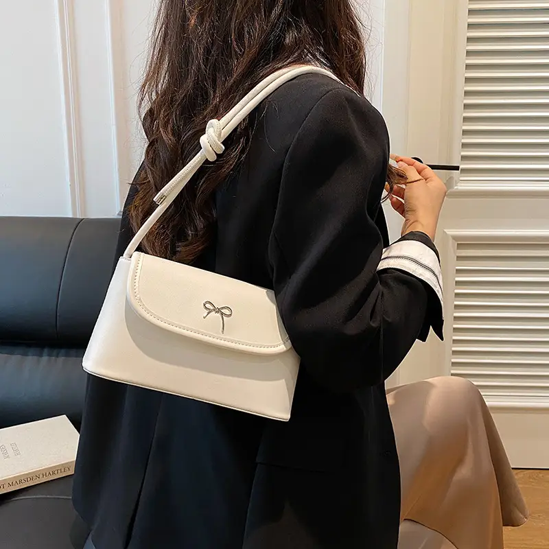 Black Korean Style Crossbody Bag for Women - Image 8