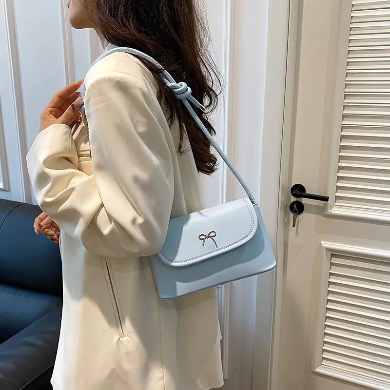 Black Korean Style Crossbody Bag for Women - Image 9