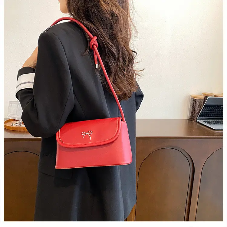 Black Korean Style Crossbody Bag for Women — feature 13