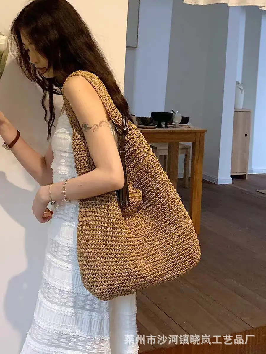 Women's Straw Crossbody Bag Large Capacity Summer Beach Bag - Image 6