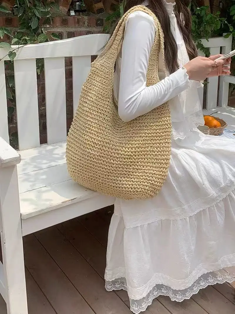 Women's Straw Crossbody Bag Large Capacity Summer Beach Bag — feature 10