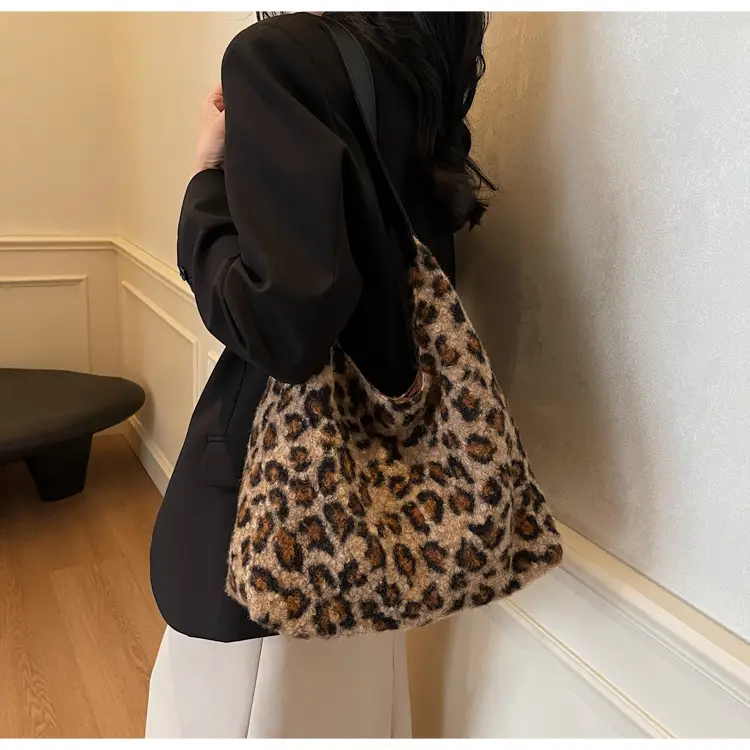 Leopard Print Women's Shoulder Bag Autumn Winter 2024 — feature 16