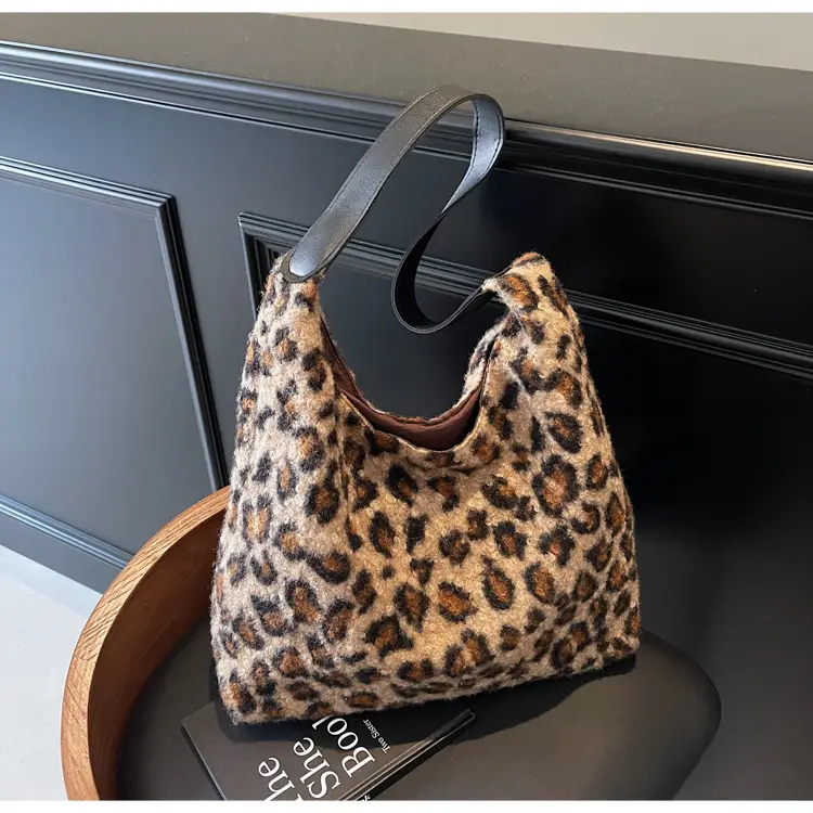 Leopard Print Women's Shoulder Bag Autumn Winter 2024 — feature 18