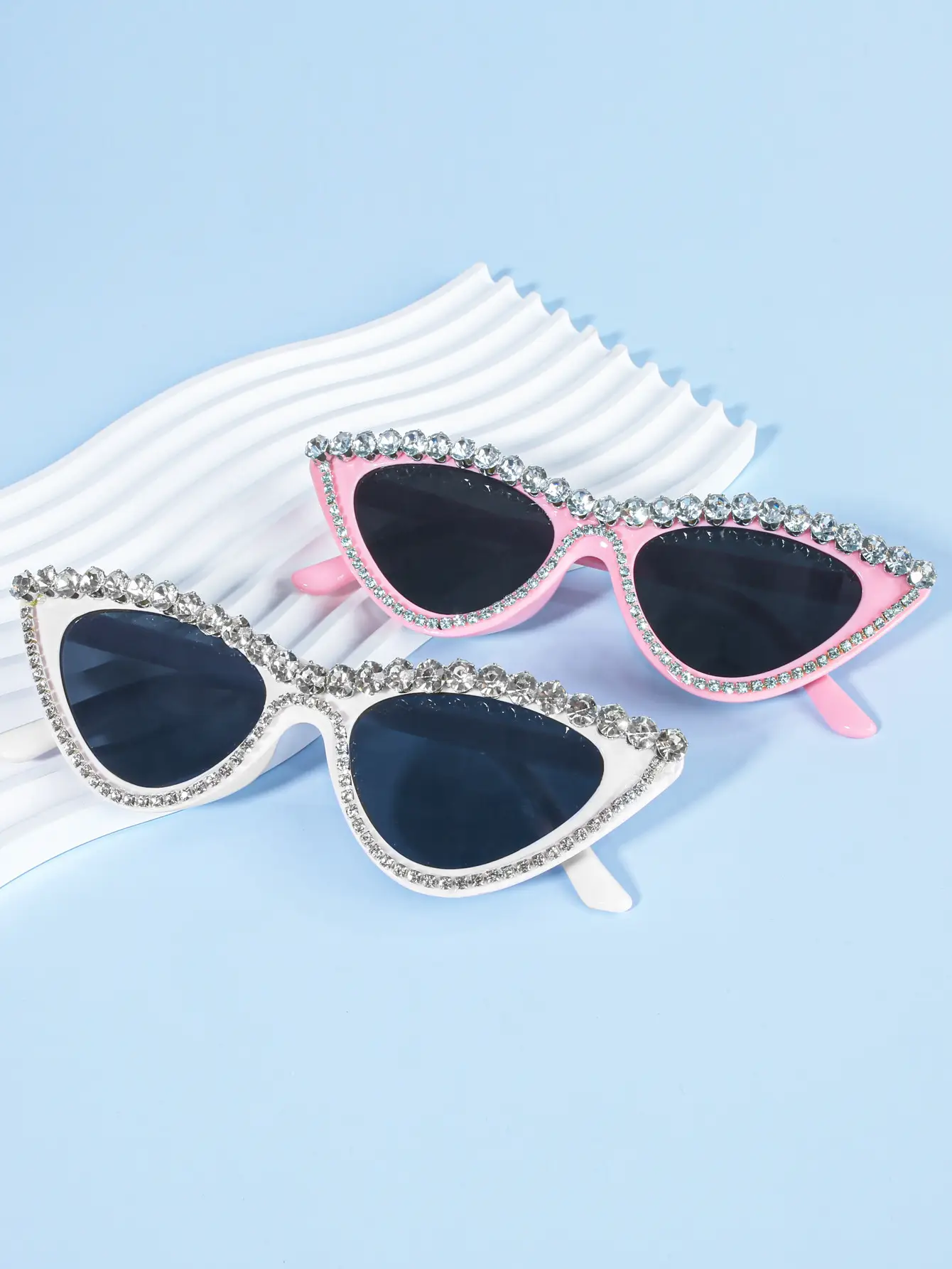 Cat's Eye Bridal Sunglasses Grey Crystal — feature 7