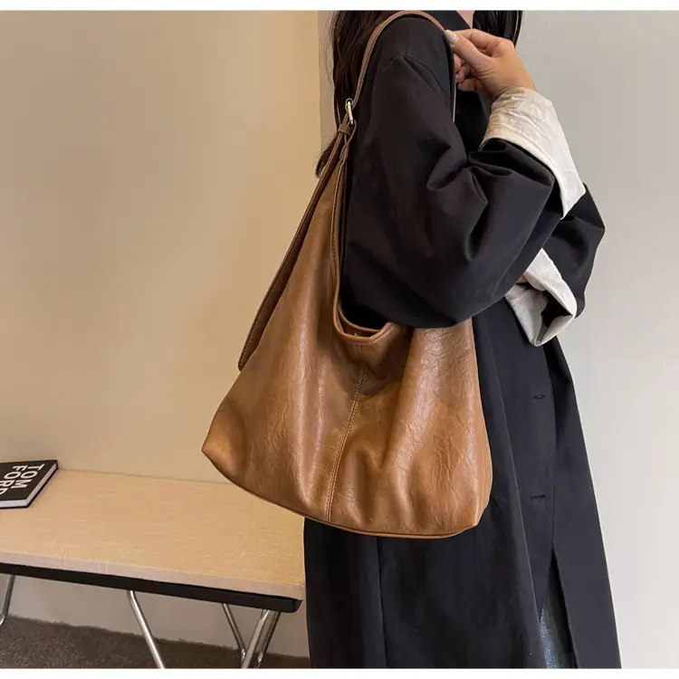 Retro Brown Leather Shoulder Bag for Women 2026 — feature 15