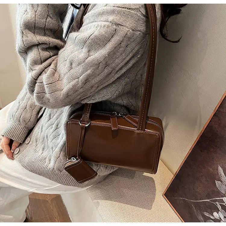 Women's Black Fringed Shoulder Bag Autumn Winter 2024 — feature 10