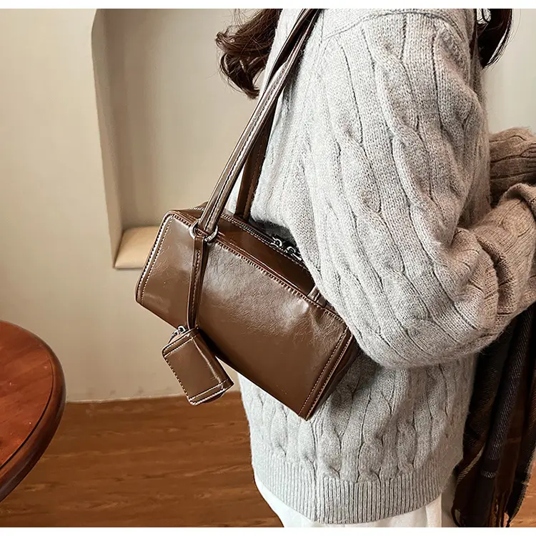 Women's Black Fringed Shoulder Bag Autumn Winter 2024 — feature 13