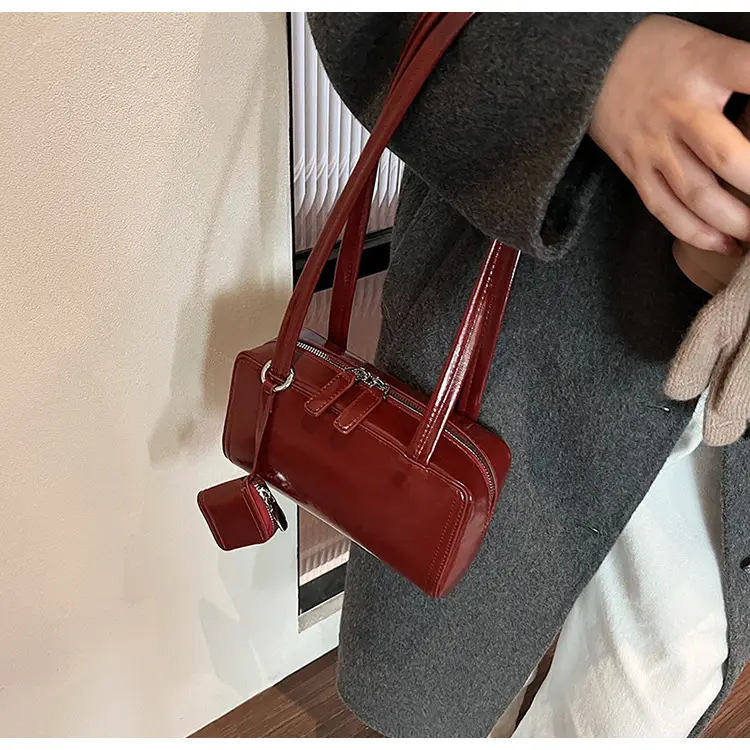 Women's Black Fringed Shoulder Bag Autumn Winter 2024 — feature 18