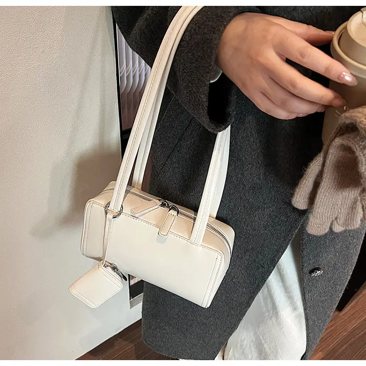 Women's Black Fringed Shoulder Bag Autumn Winter 2024 — feature 22