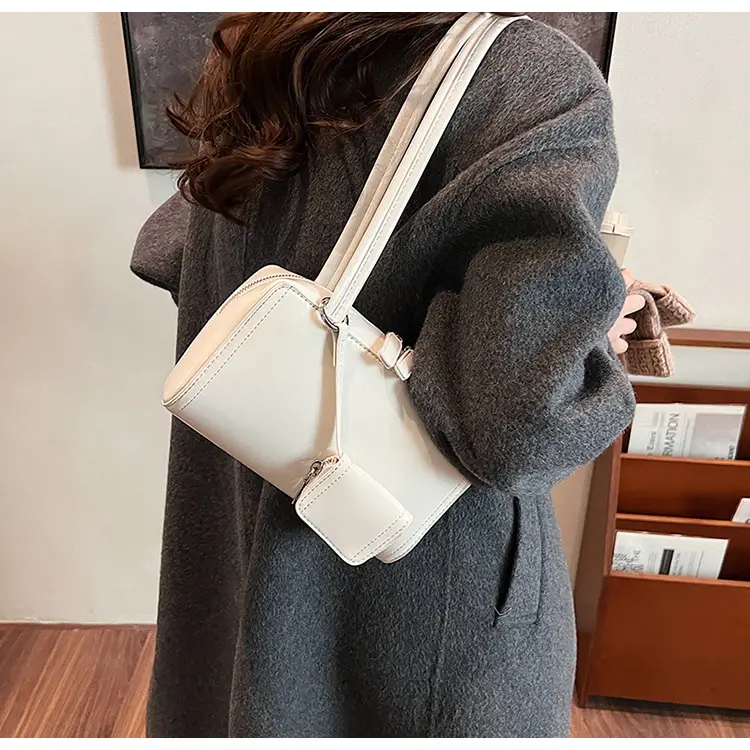 Women's Black Fringed Shoulder Bag Autumn Winter 2024 — feature 25