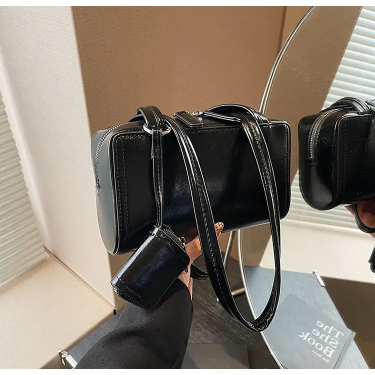 Women's Black Fringed Shoulder Bag Autumn Winter 2024 — feature 40