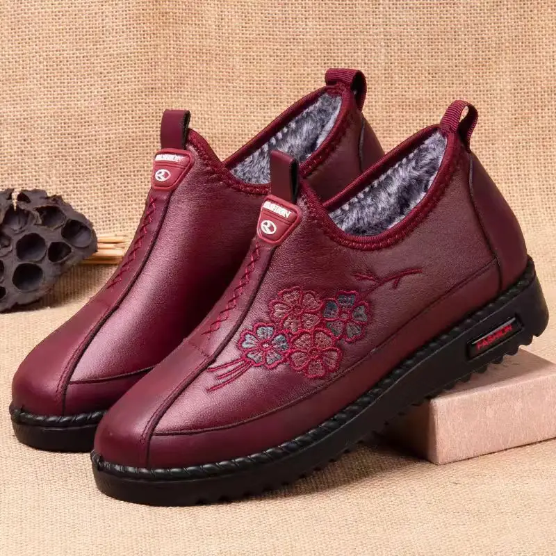 Winter Fleece-Lined Warm Cloth Shoes for Women, Cotton Shoes for Middle-Aged and Elderly Mothers, Soft-Soled Non-Slip Cotton Boots, Mother's Shoes with Non-Slip Soft Soles - Image 5
