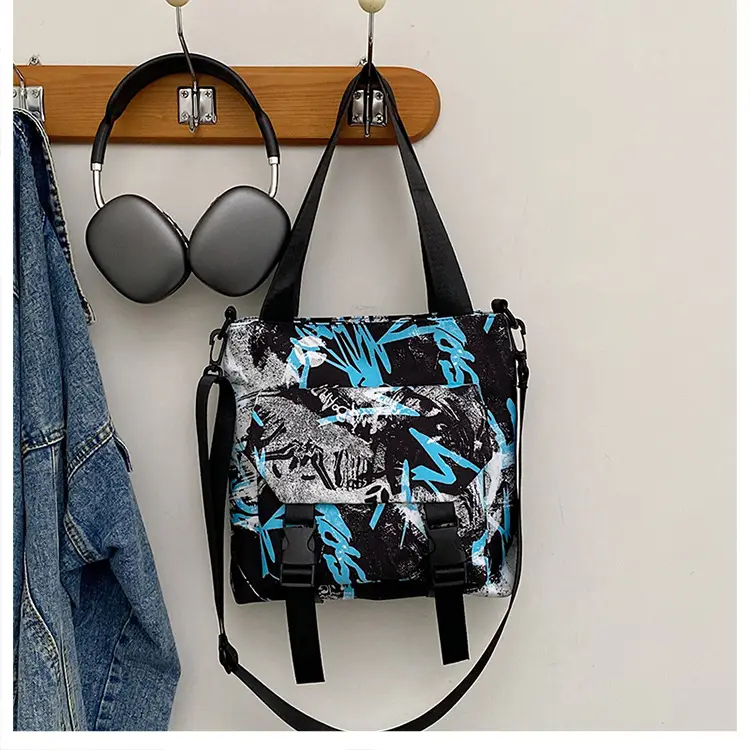 Women Printed Graffiti Shoulder Bag Large Capacity Nylon - Image 3