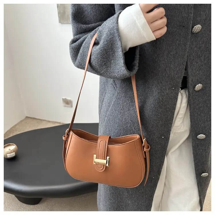 Women's Brown Leather Shoulder Bag with Gold Clasp — feature 10