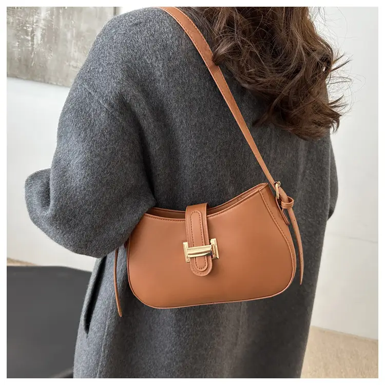 Women's Brown Leather Shoulder Bag with Gold Clasp — feature 12