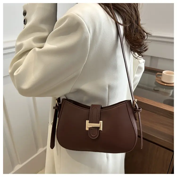 Women's Brown Leather Shoulder Bag with Gold Clasp — feature 20