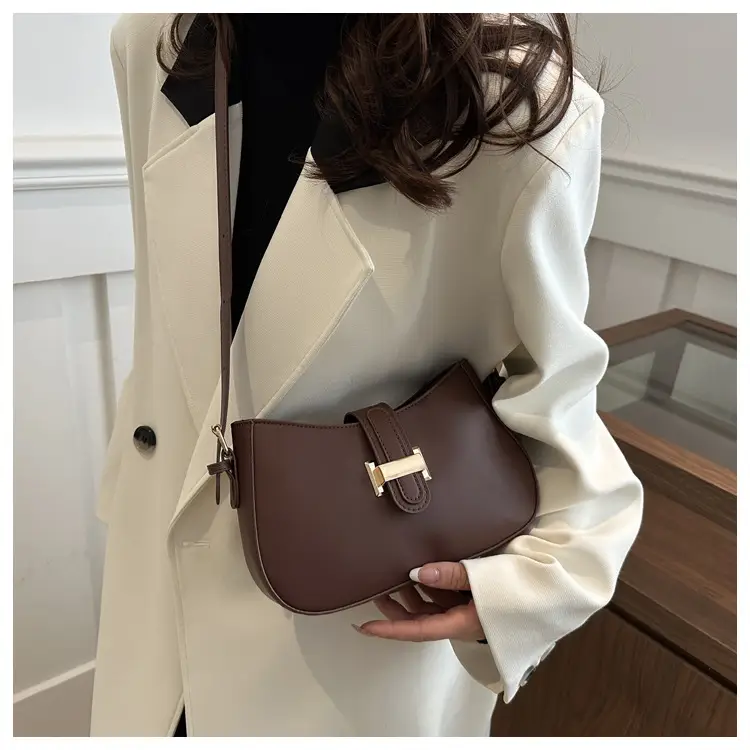 Women's Brown Leather Shoulder Bag with Gold Clasp — feature 21