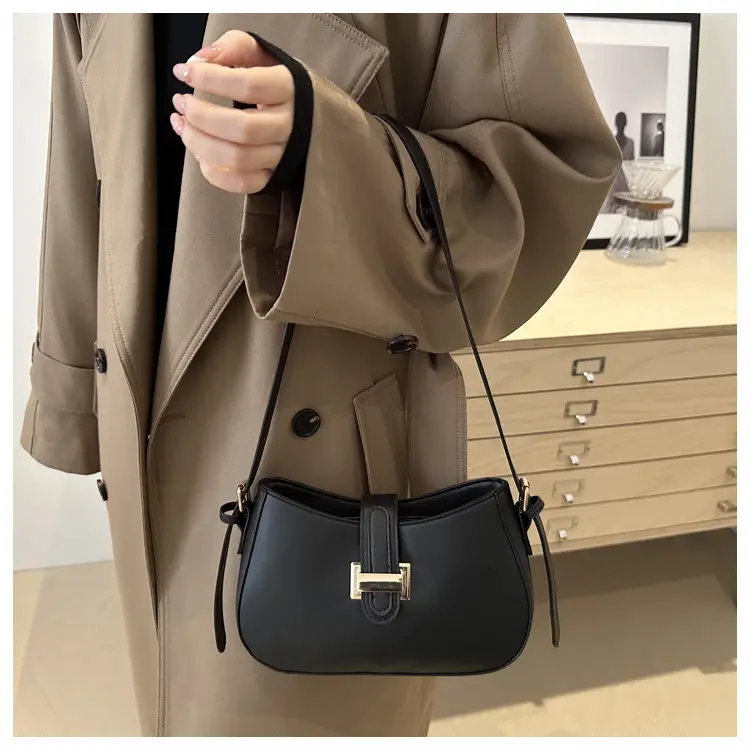 Women's Brown Leather Shoulder Bag with Gold Clasp — feature 22