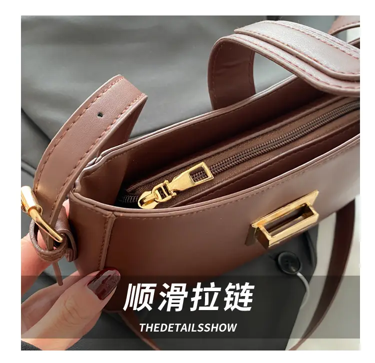 Women's Brown Leather Shoulder Bag with Gold Clasp — feature 7